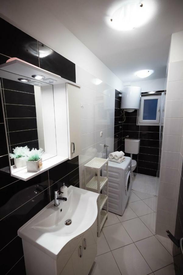 Apartments Nakic Šibenik Esterno foto